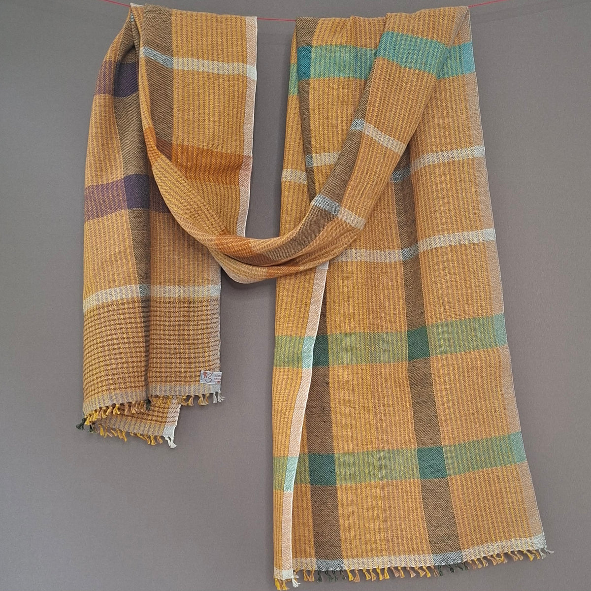 Leinenmerinoschal Senf mit Beige, Braun und weißen und farbigen Querstreifen