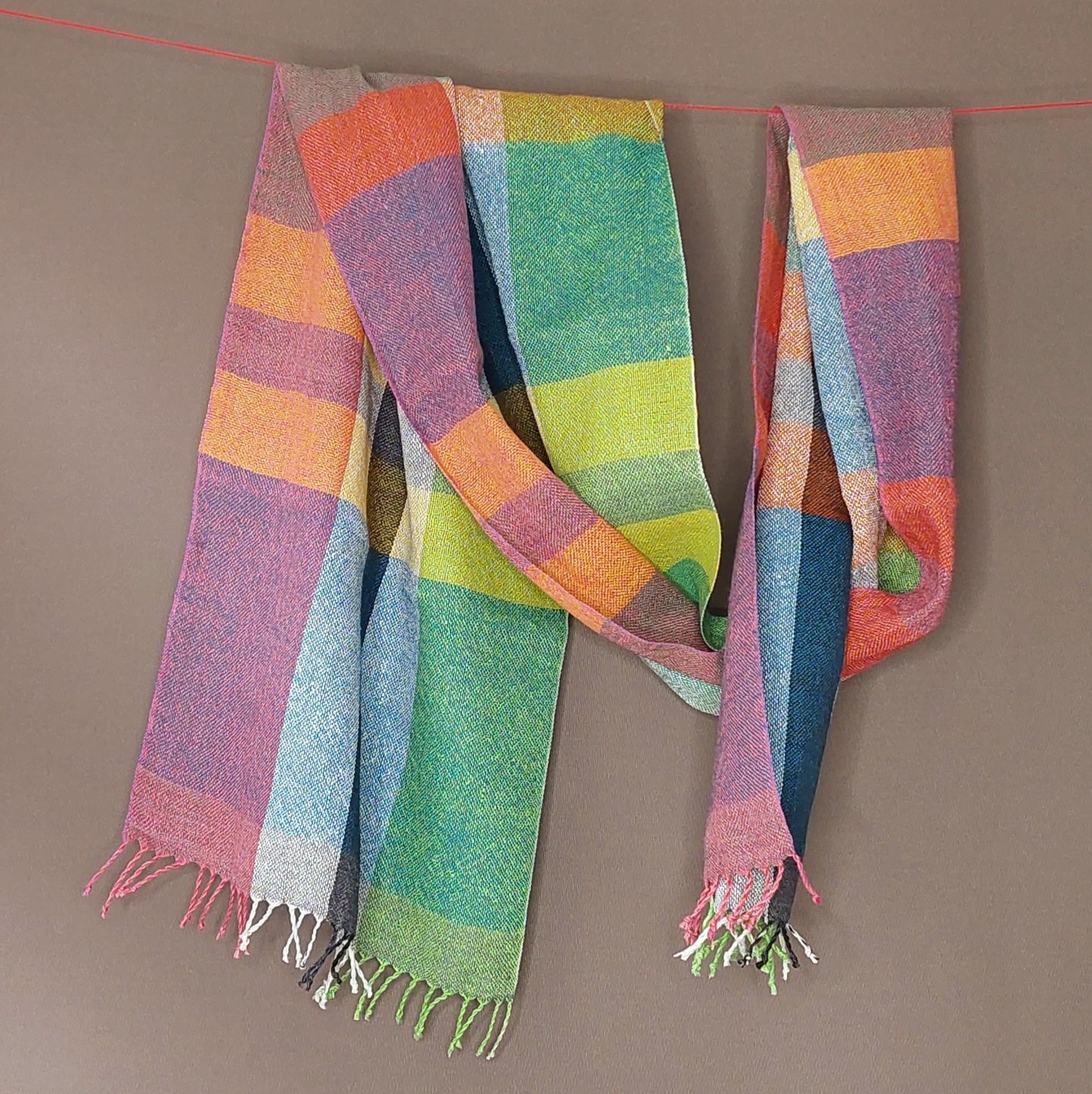 Leinenmerinoschal Grün-Weiß-Pink mit Blau, Orange und Gelb